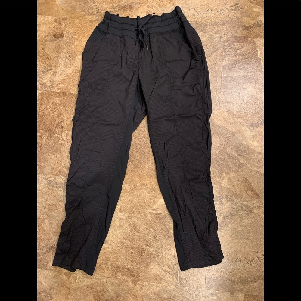 Lululemon studio crop